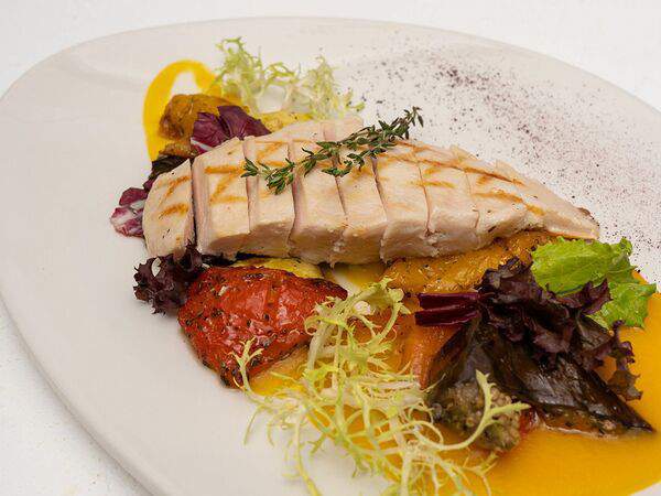 Leto-cafe - Филе куриное с тыквенно-цитрусовым кремом