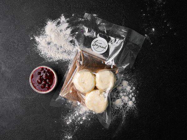 Базилик - Сырники с ягодным соусом