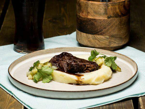 Green street - Щека говяжья с картофельным пюре