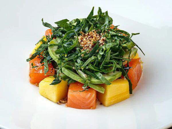 Fratelli - С лососем и авокадо, манго и киноа