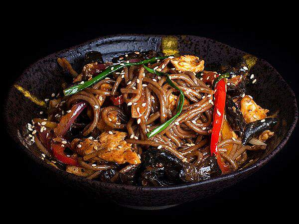 Nishiki - Лапша якисоба с курицей