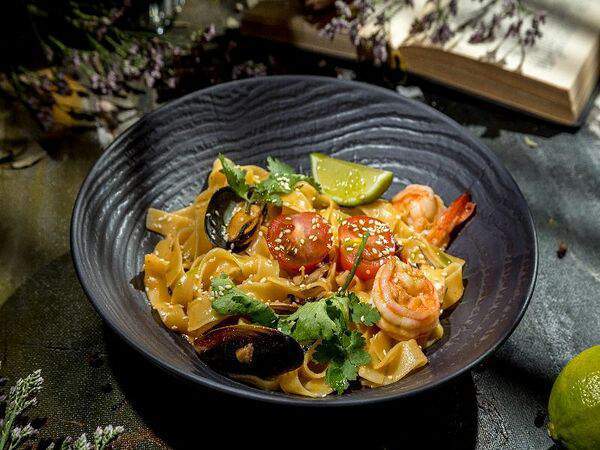 Холодец - Феттуччине с морепродуктами