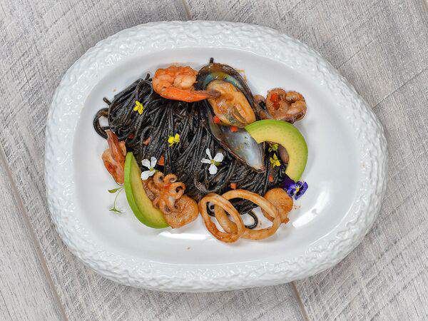 Infinity - Черная паста с морепродуктами