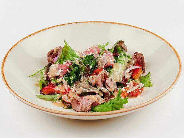 Бульвар  бар - Салат с ростбифом