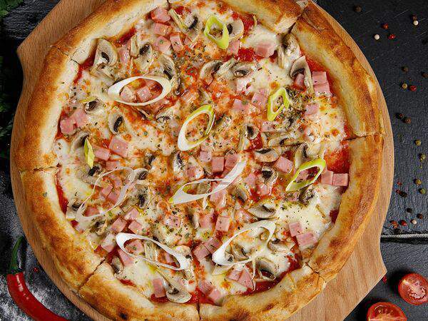 Дали жару - Пицца с ветчиной и грибами