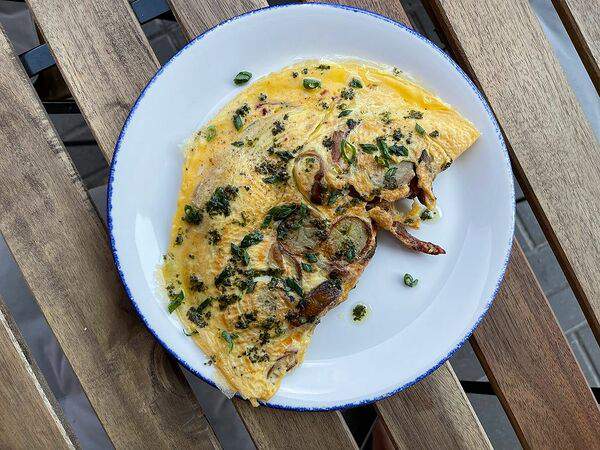 Lilu kitchen - Омлет, мини-картофель, грибы