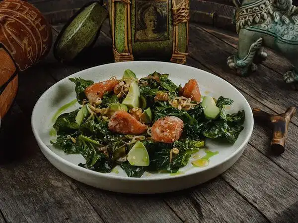 Томми Lee - Салат Шпинат с печёным бататом