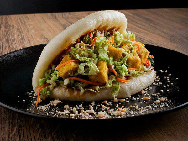 Maru - Бао с жареным сыром тофу