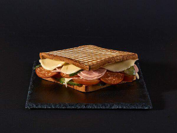 Да! Ёж! Пицца! - Сэндвич с ветчиной и пепперони