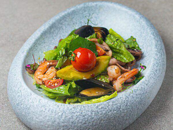 Andys - Салат с жареным авокадо