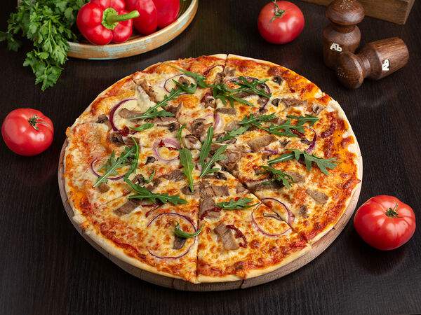 Абсолютъ - Пицца с бужениной и томатами