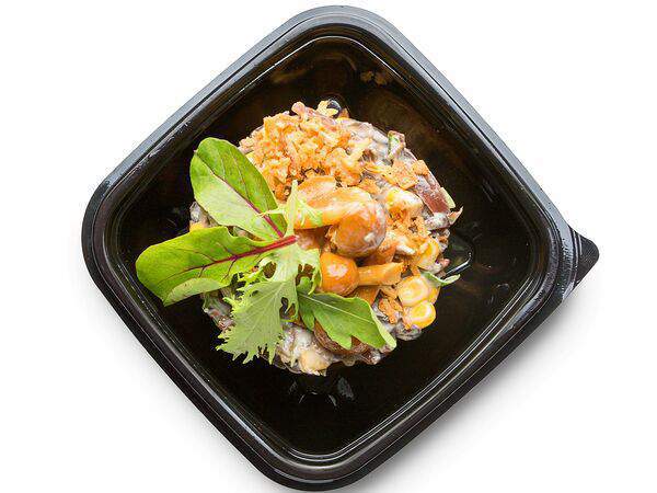 ПиццаФабрика - Салат с бастурмой, грибами и кукурузой