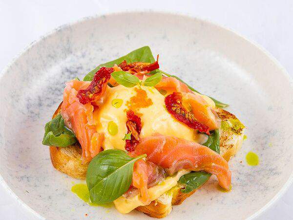 Маммас - Бенедикт со слабосоленой семгой