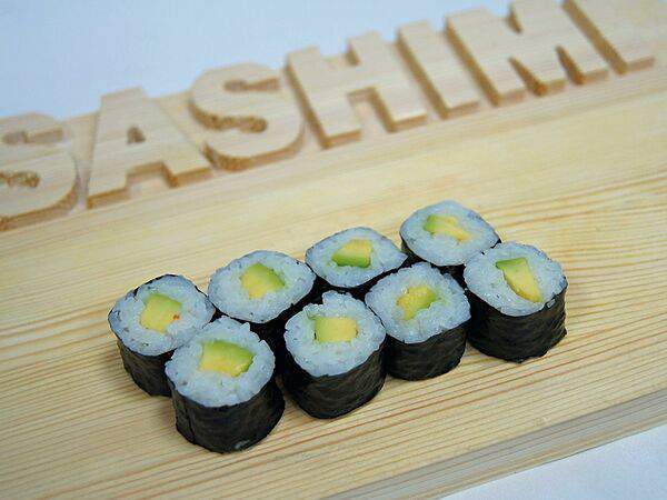 Sashimi - Ролл с авокадо