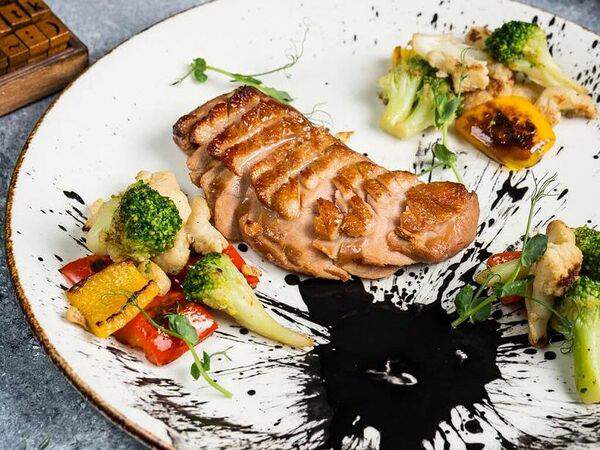 Chalet River Club - Утиная грудка с овощами