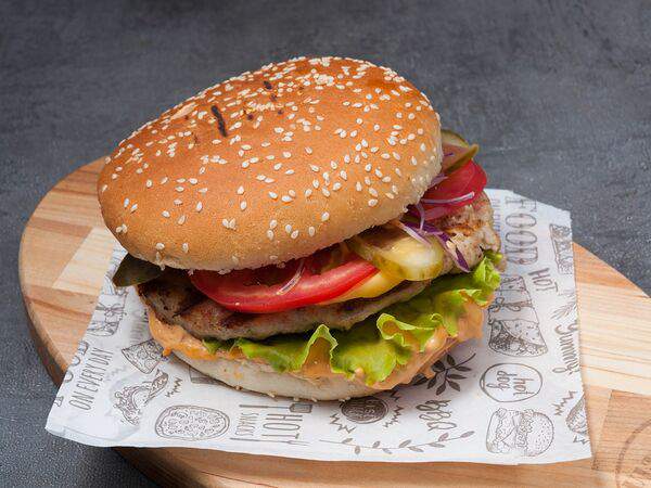 Мясо на углях - Бургер с котлетой из баранины