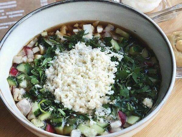 Кофейня Зеленая Улица - Окрошка с куриной грудкой