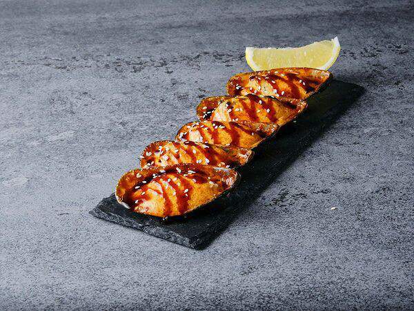 THE BOX - Мидии запеченные под спайси соусом