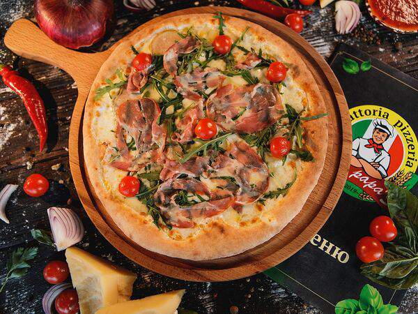 Shef papas - Пицца с грушей, шейкой коппа и сыром горгондзола