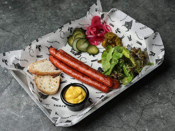 Агонь BBQ Ratskeller - Пряные говяжьи сосиски с сыром чеддер