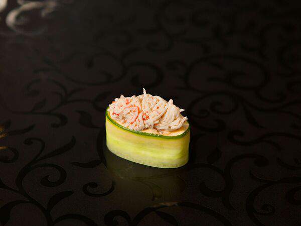 Sushi-country - Гункан острый с крабом и огурцом