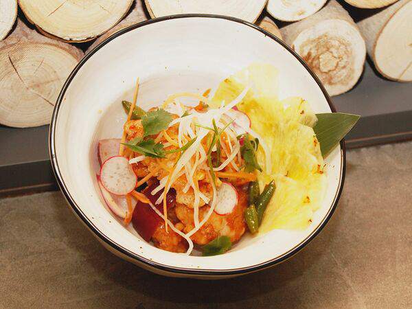 Baranka cafe & bar - Курица в кисло-сладком соусе с ананасом