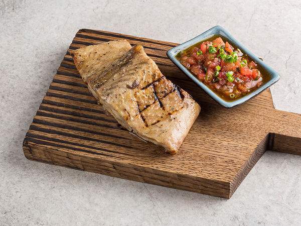 Море рядом - Осетр на гриле