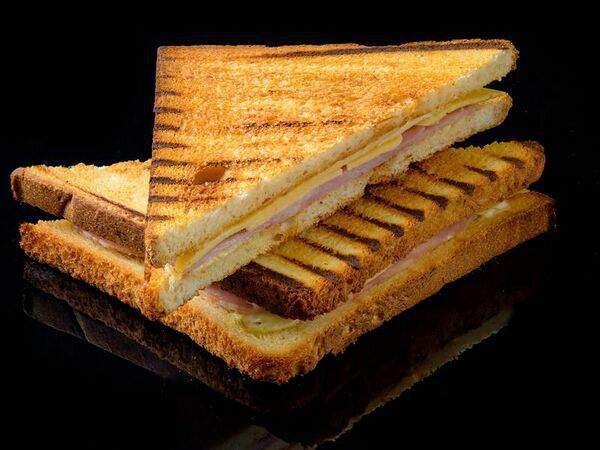 А1 Еда - Сэндвич с ветчиной и сыром