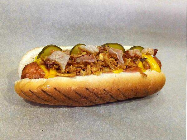 Omelette Street Food - Хот-дог Бекон