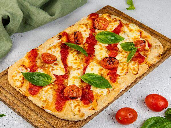 АндерСон - Римская пицца маргарита с томатами и базиликом