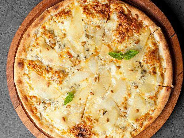 Self Cost - Пицца с грушей и горгонзолой