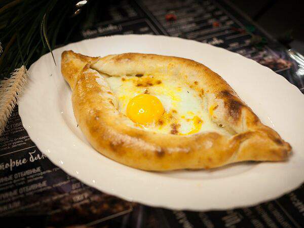 Meat Club - Хачапури по-аджарски