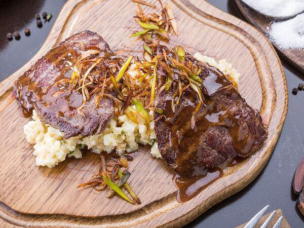 Вепрево колено - Говези на коньяку