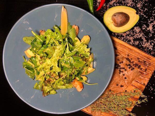 Вкус еды - Авокадо с тигровыми креветками