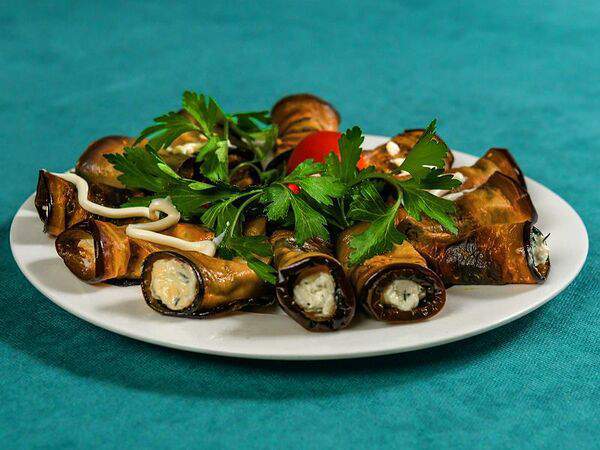 Дубравушка - Рулетики из баклажанов с грецким орехом