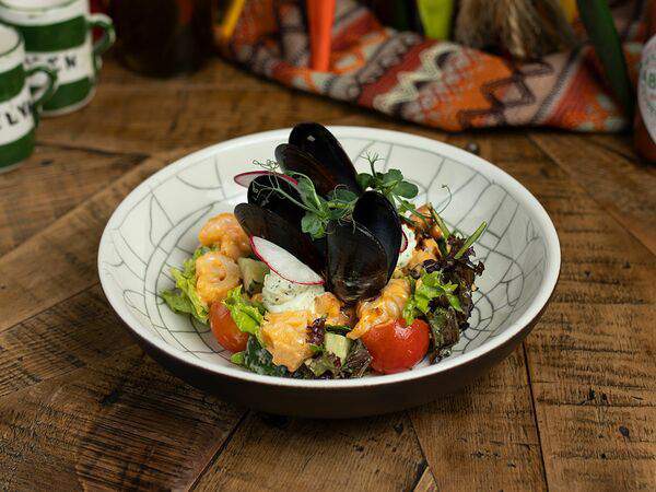 La Vaca - Теплый салат с морепродуктами