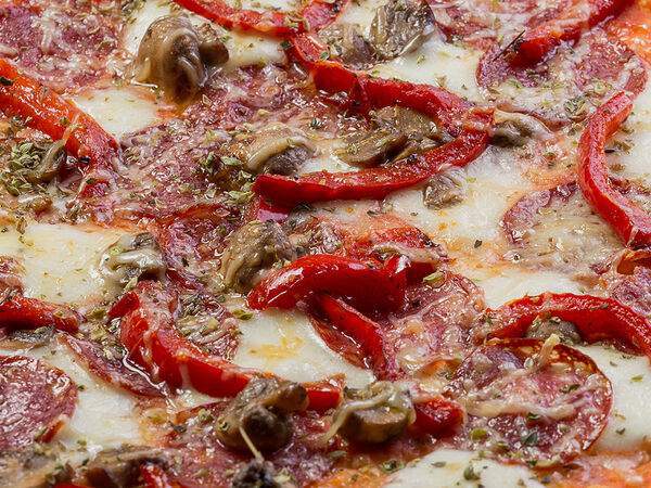 Terra - Пицца Калабрезе