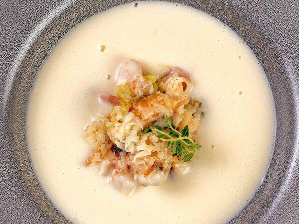 Философия - Картофельный крем-суп с мидиями и беконом