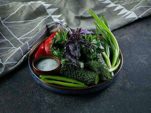 Двор Помидор - Сезонные овощи и зелень