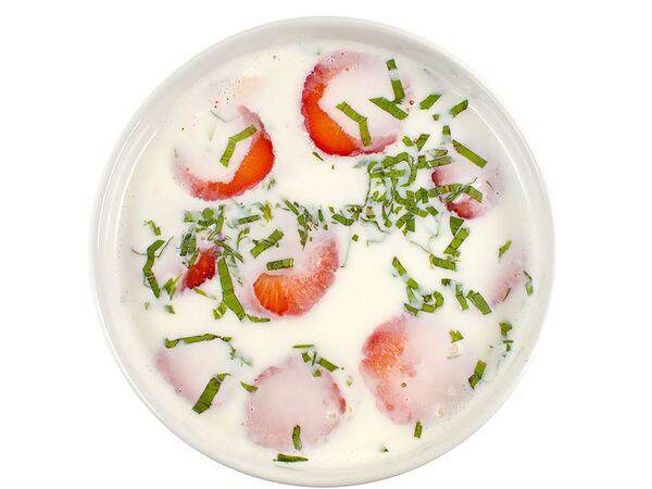 People's food - Суп Молочный с клубникой и мятой