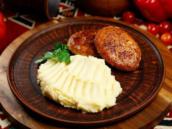 Мангал & гриль - Котлеты с картофельным пюре