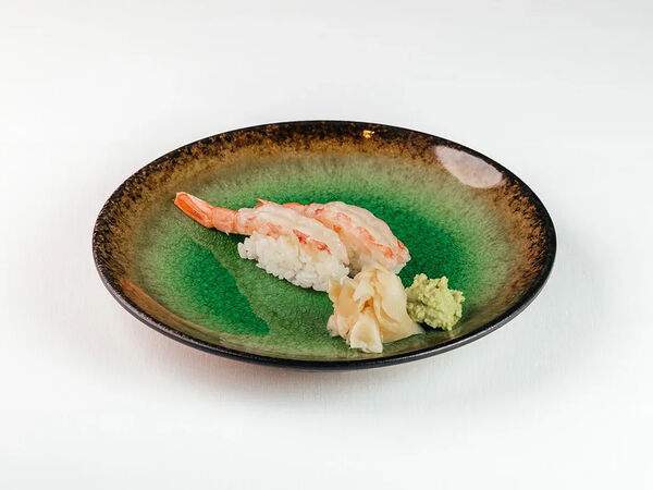 Avocado queen - Суши с креветкой