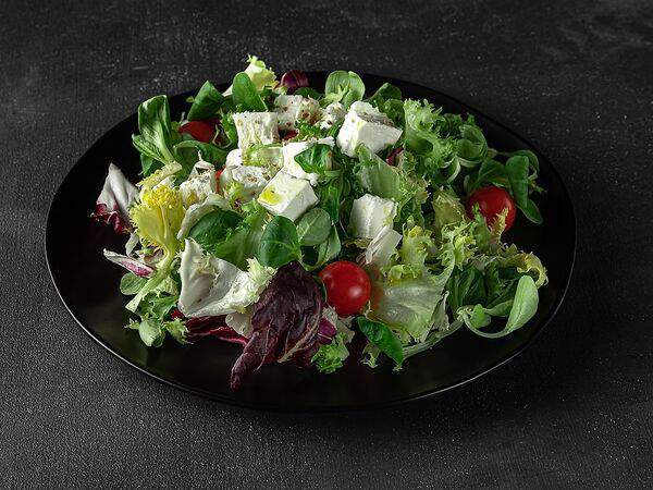 Yeye Burger & Doner - Салат с сыром Фета