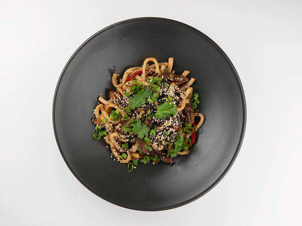 Chi Chi Asian Bistro - Вок с говядиной