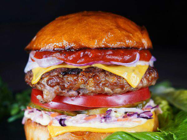 Крафт-кафе Вжарим - Бургер Meat с говядиной и свининой