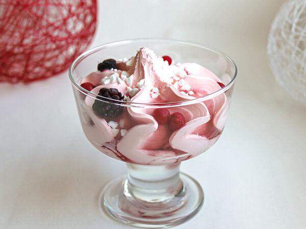 Десерт Коллекция - Мороженое Романтика йогурт с лесными ягодами