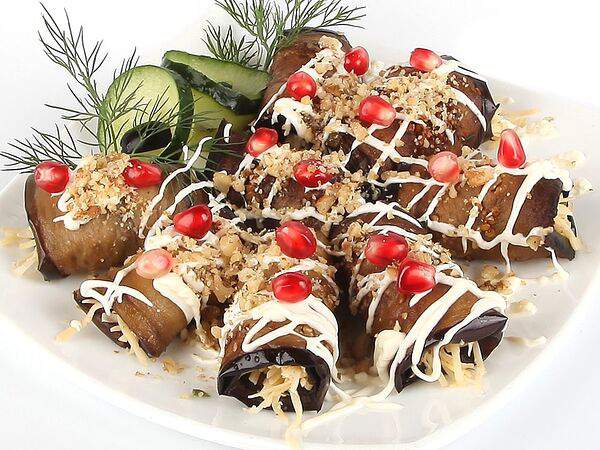 Кафе ной - Рулетики из баклажанов