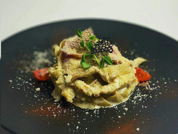 Ribs - Феттуччине с курицей и цукини