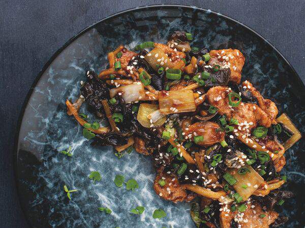 Маруми - Свинина с побегами бамбука в устричном соусе