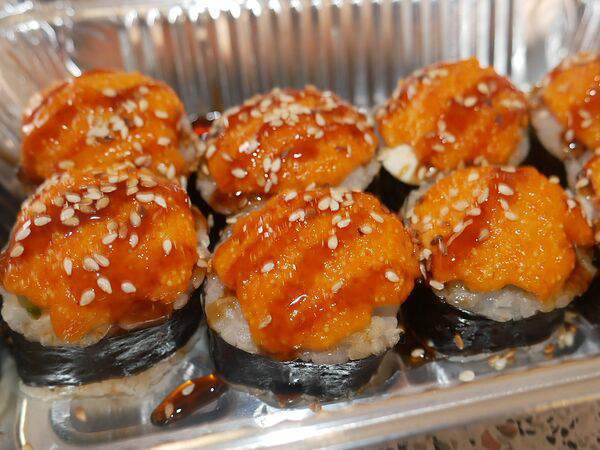 Kaikan - Запеченный ролл с лососем